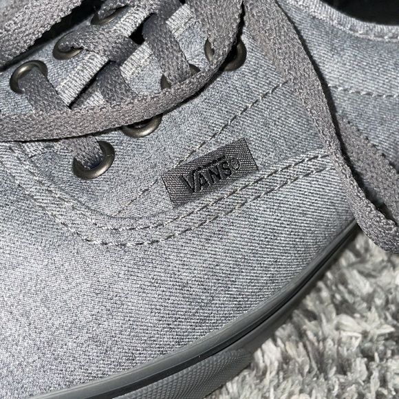 Vans Low Top Grey Lace Up. - Picture 6 of 7